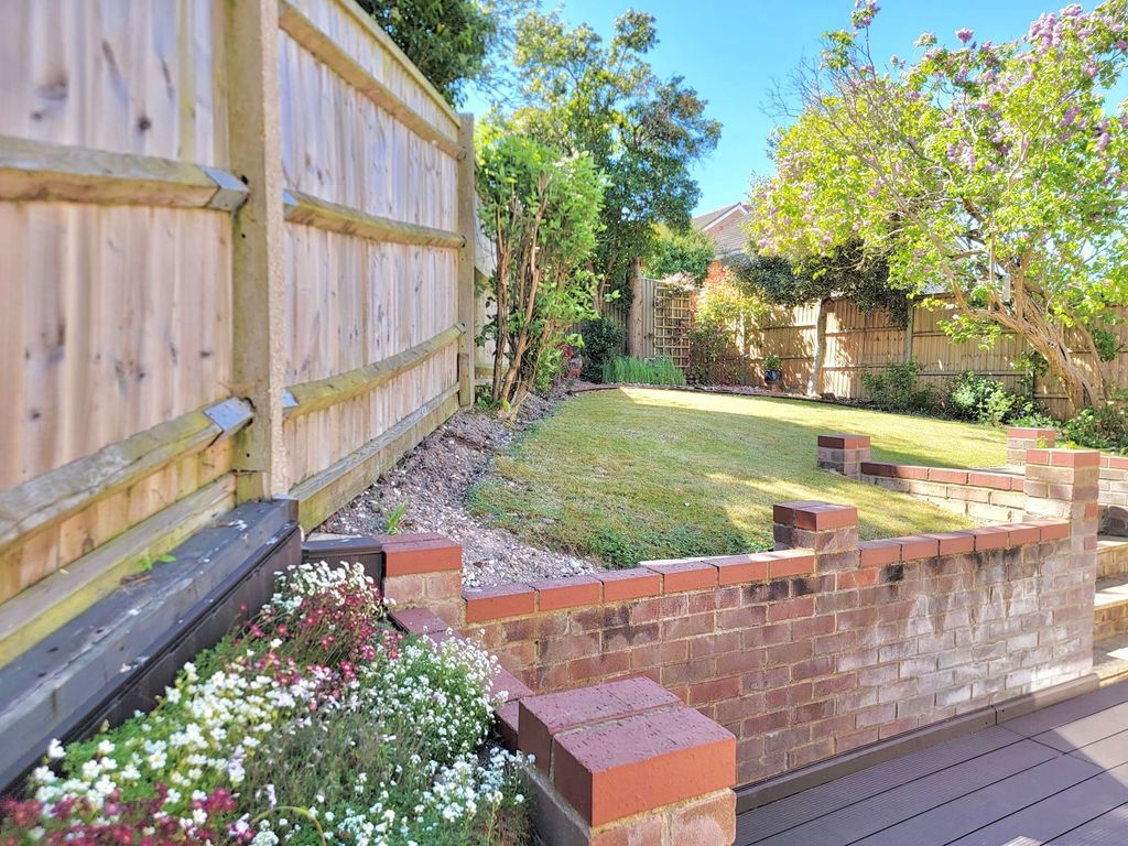 Additional image 30 of 6 bed detached house for saleLowther Road, Dunstable LU6