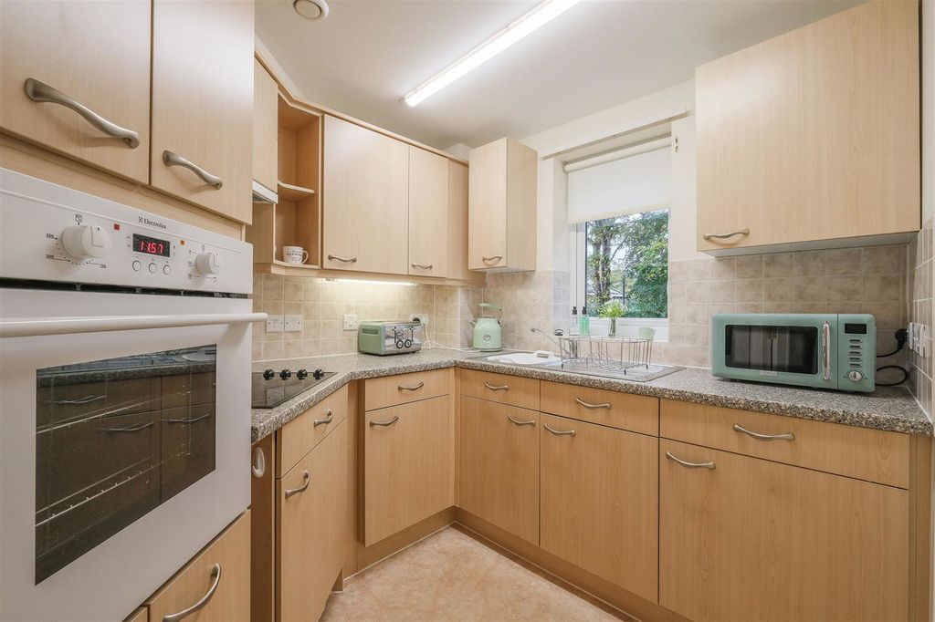 Additional image 3 of 1 bed flat for saleSt. Stephens Fold, Huddersfield HD3