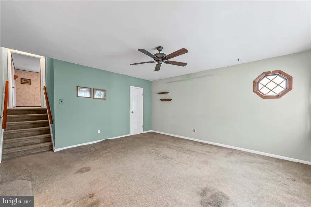 327 Ashland Avenue, Secane, PA 19018 photo 4
