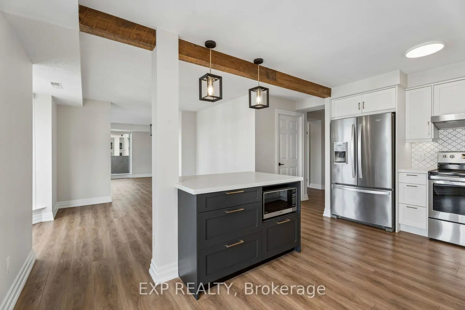 67 Caroline Street 1304 photo 3