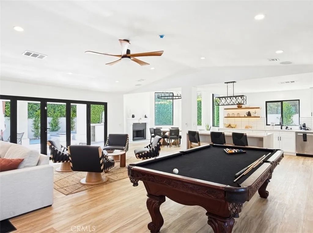 363 W Yorba Rd, Palm Springs, CA 92262 photo 4