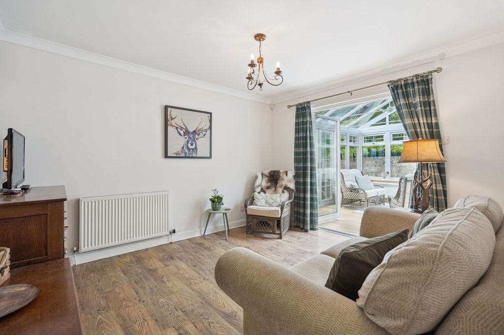4 bed detached house for saleWillison Crescent, Tillicoultry FK13 photo 4