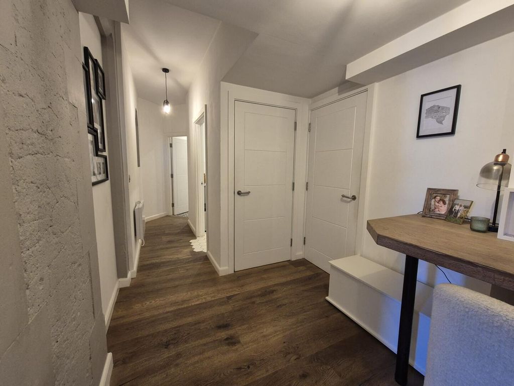 Additional image 4 of 2 bed flat for saleSteeple View Close, Hyde SK14