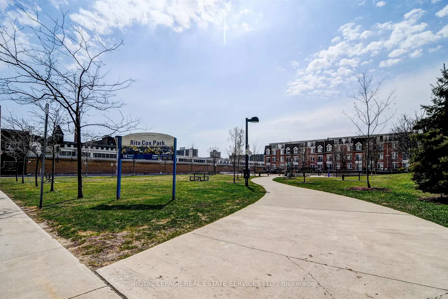 Additional image 19 of 38 Joe Shuster Way 1318