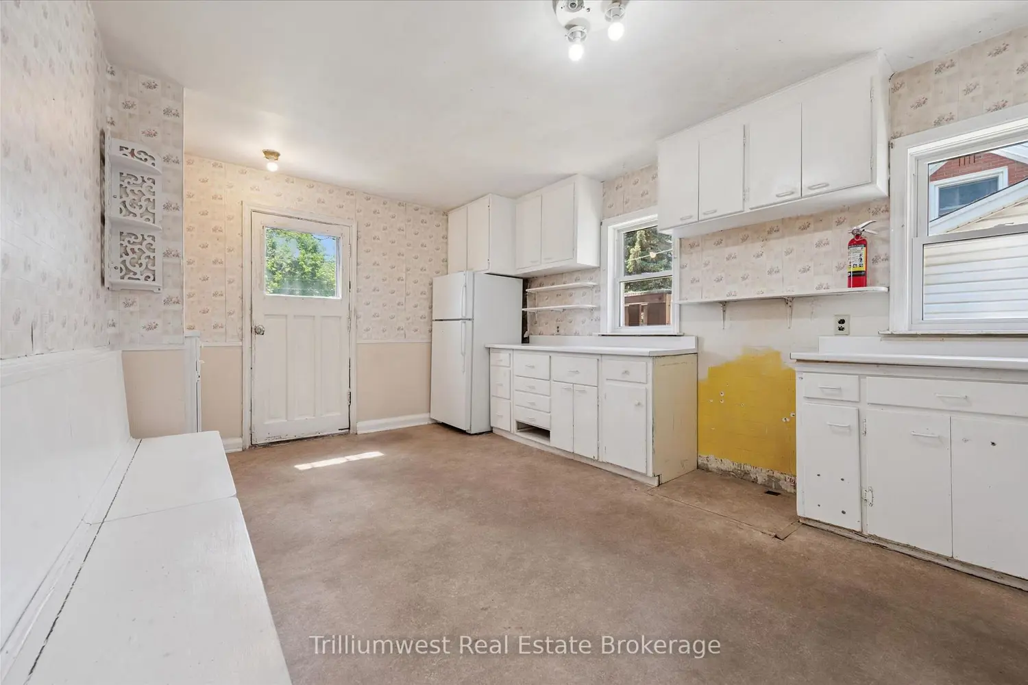 288 Margaret Avenue photo 4