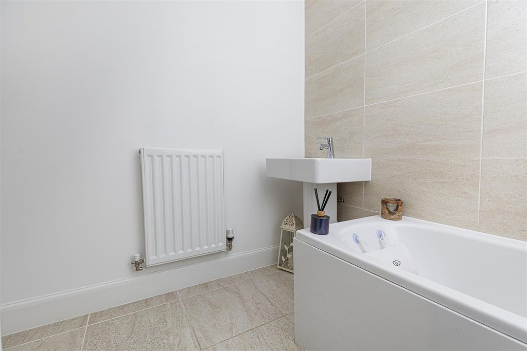 Additional image 18 of 2 bed flat for saleTennyson Avenue, Lindley, Huddersfield HD3