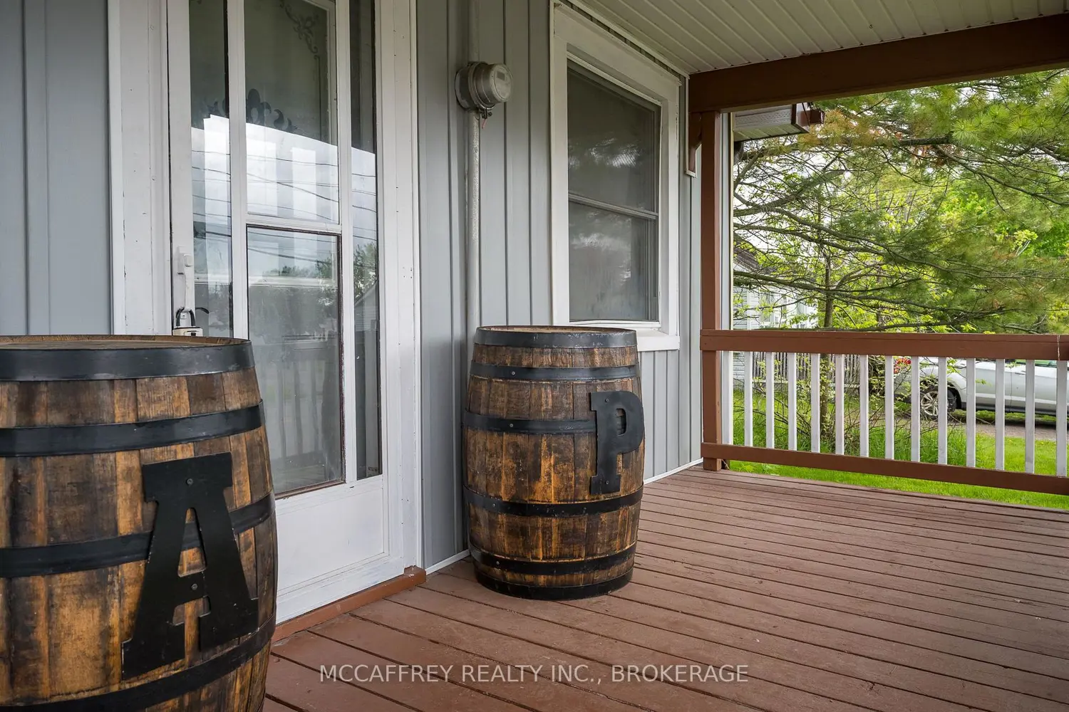 525 Cannifton Road photo 2