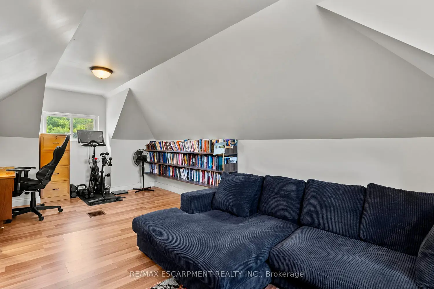 Additional image 9 of 260 Stinson Crescent