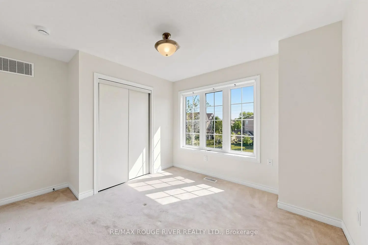 Additional image 11 of 3644C St Clair Avenue
