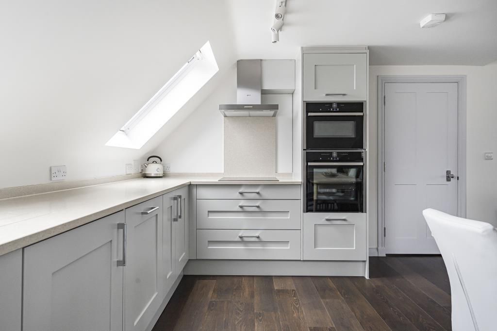 2 bed flat for saleBarton Road, Ely CB7 photo 3
