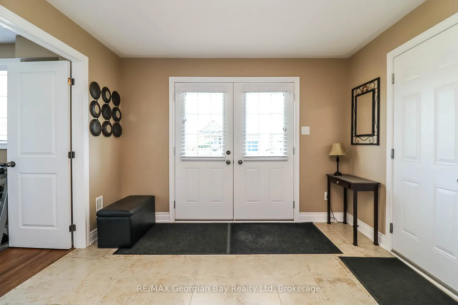 936 Jordeli Lane photo 4