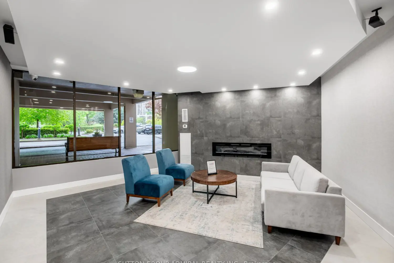 Additional image 12 of 20 Edgecliff Golfway 1603