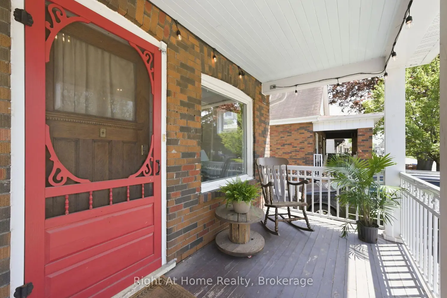 381 Jarvis Street photo 4