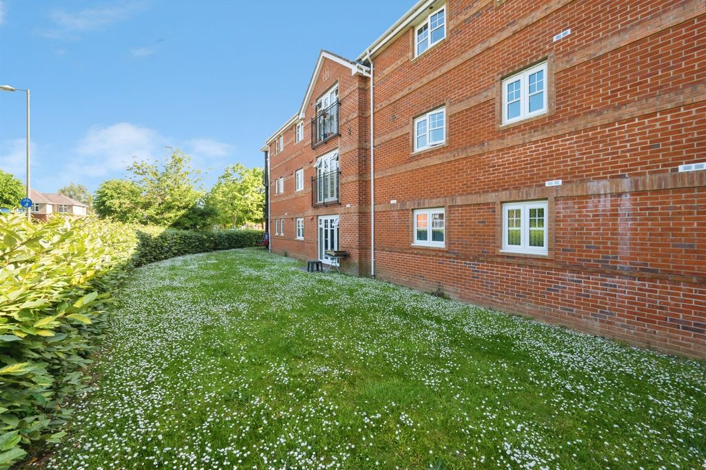 Additional image 20 of 2 bed flat for saleTommy Green Walk, Eastleigh SO50