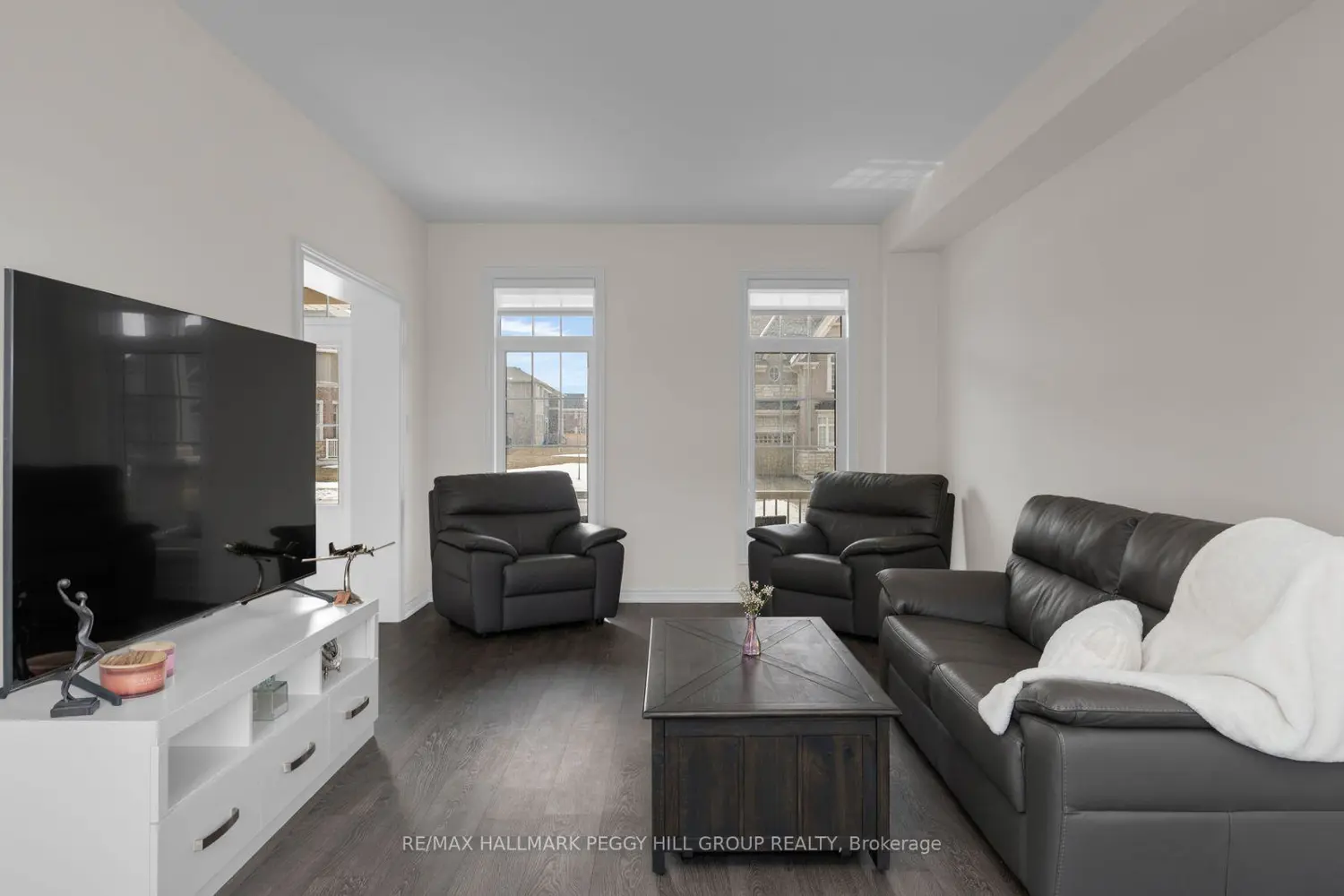 113 Rugman Crescent photo 4