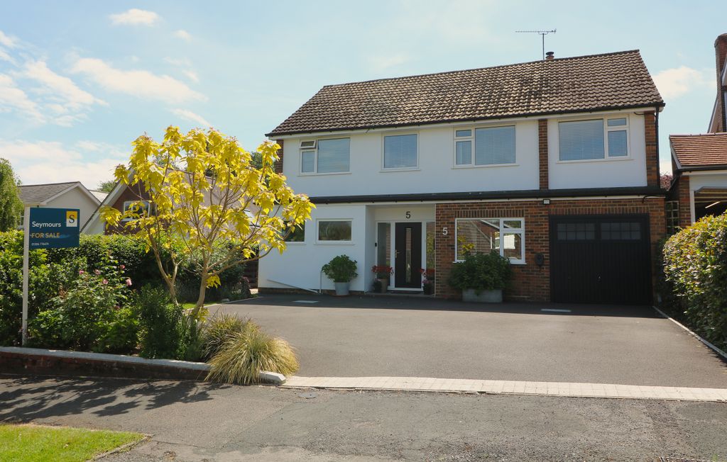 4 bed detached house for saleRidgeway Drive, Dorking RH4