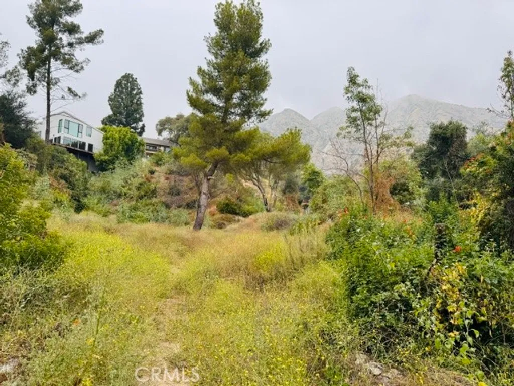 333 Wistaria Way, Sierra Madre, CA 91024