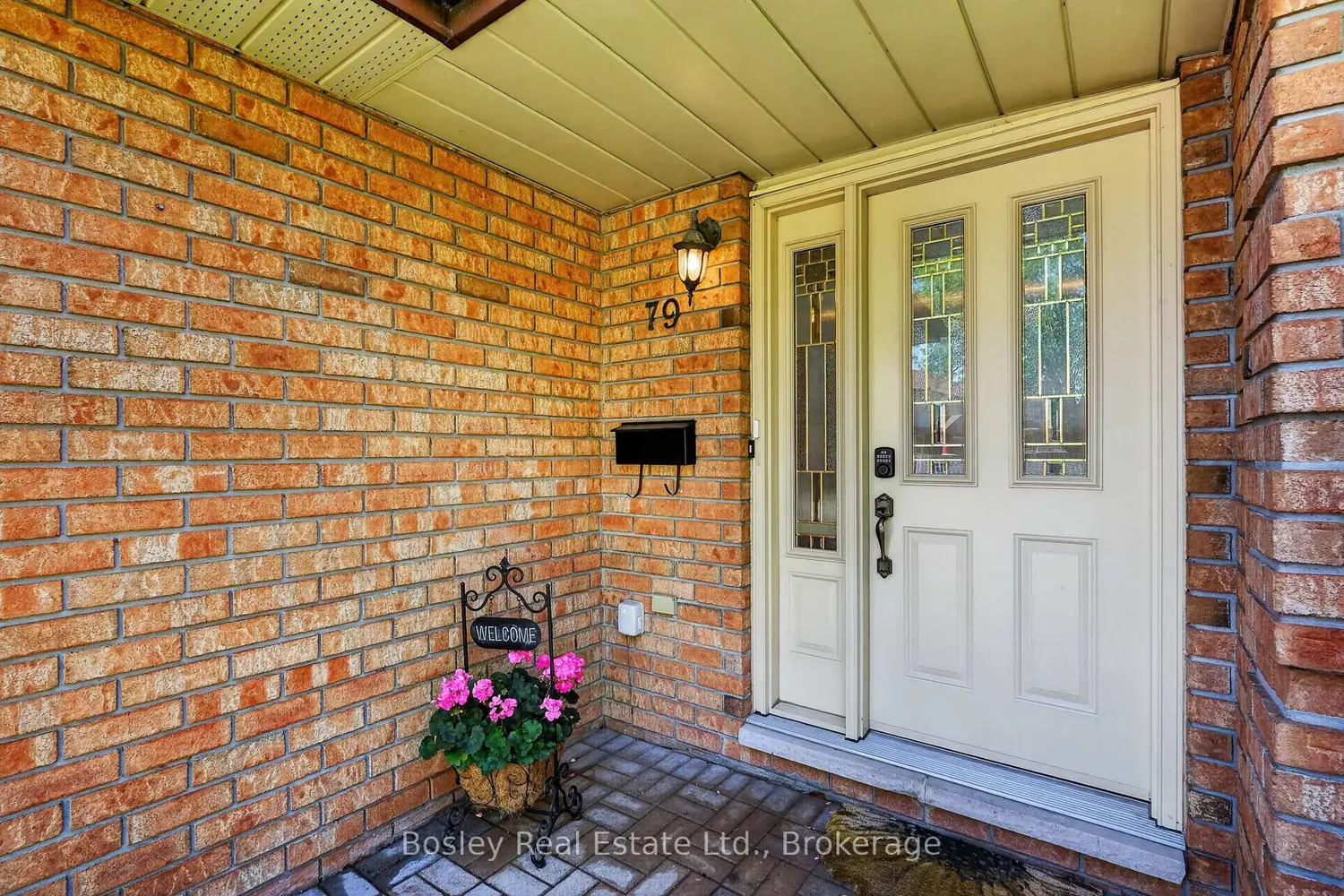 79 Centennial Drive photo 2