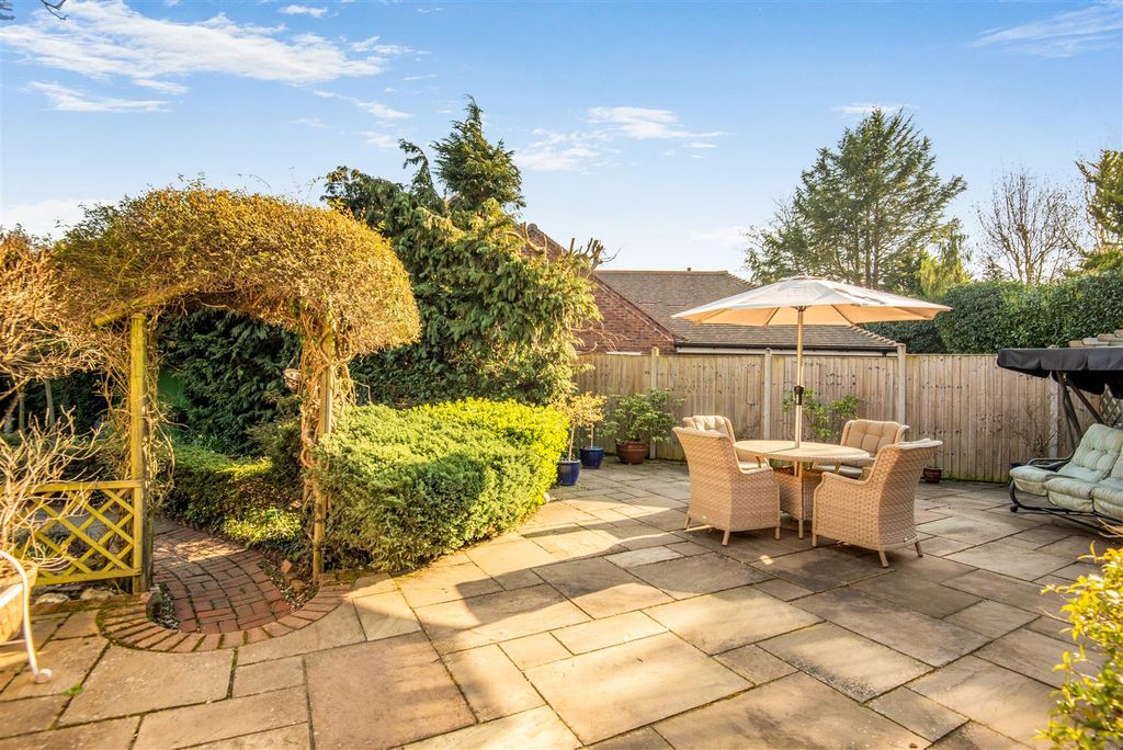Additional image 33 of 4 bed detached house for saleTite Hill, Egham, Surrey TW20