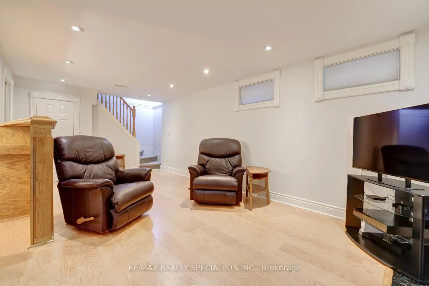 Additional image 15 of 2488 Frankfield Road