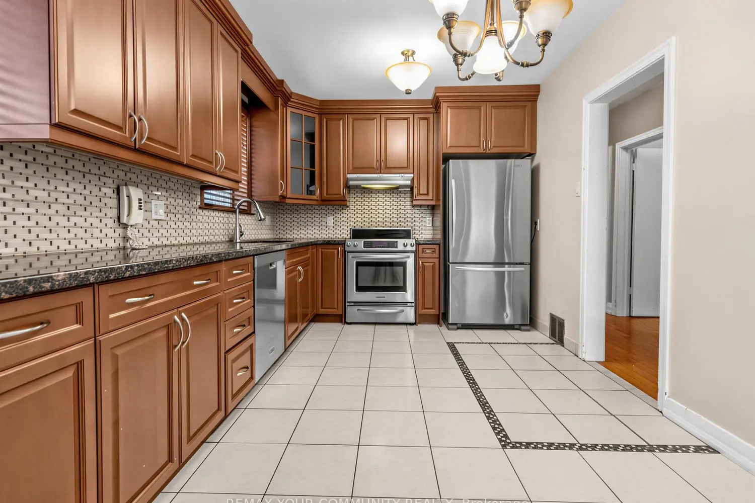 Additional image 13 of 9 Letchworth Crescent