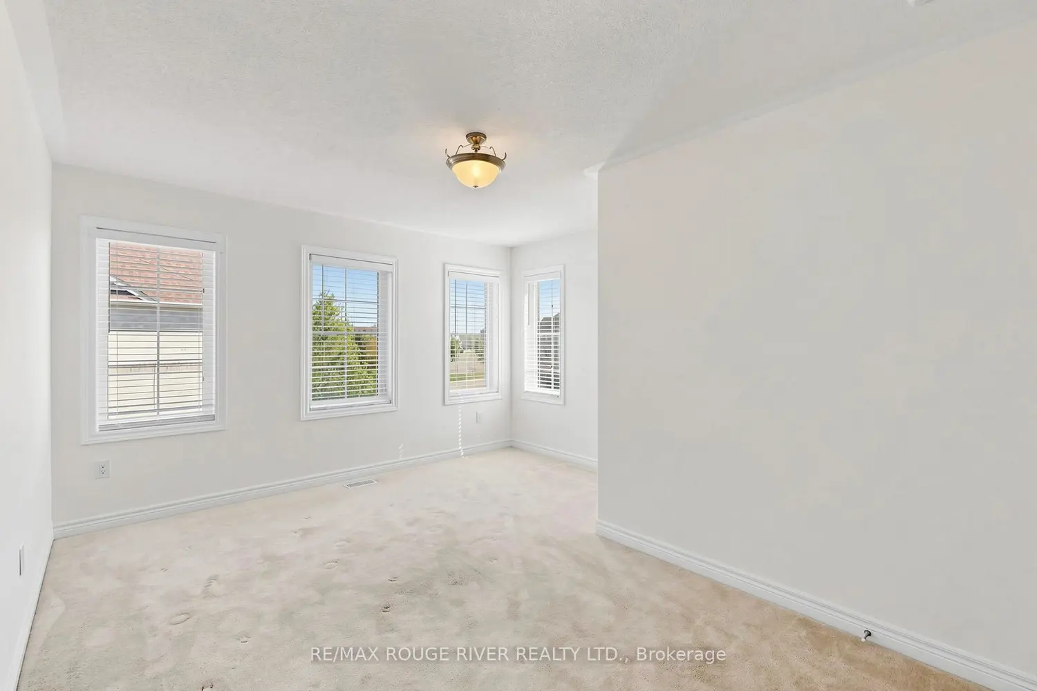 Additional image 14 of 3644C St Clair Avenue