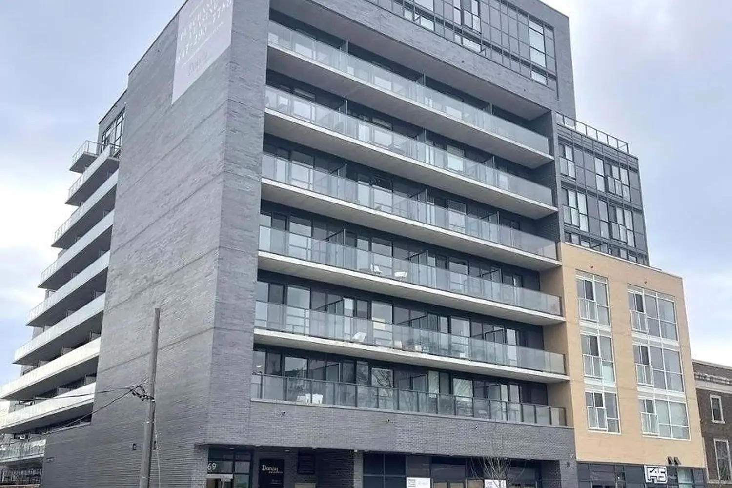 2369 Danforth Avenue 1006