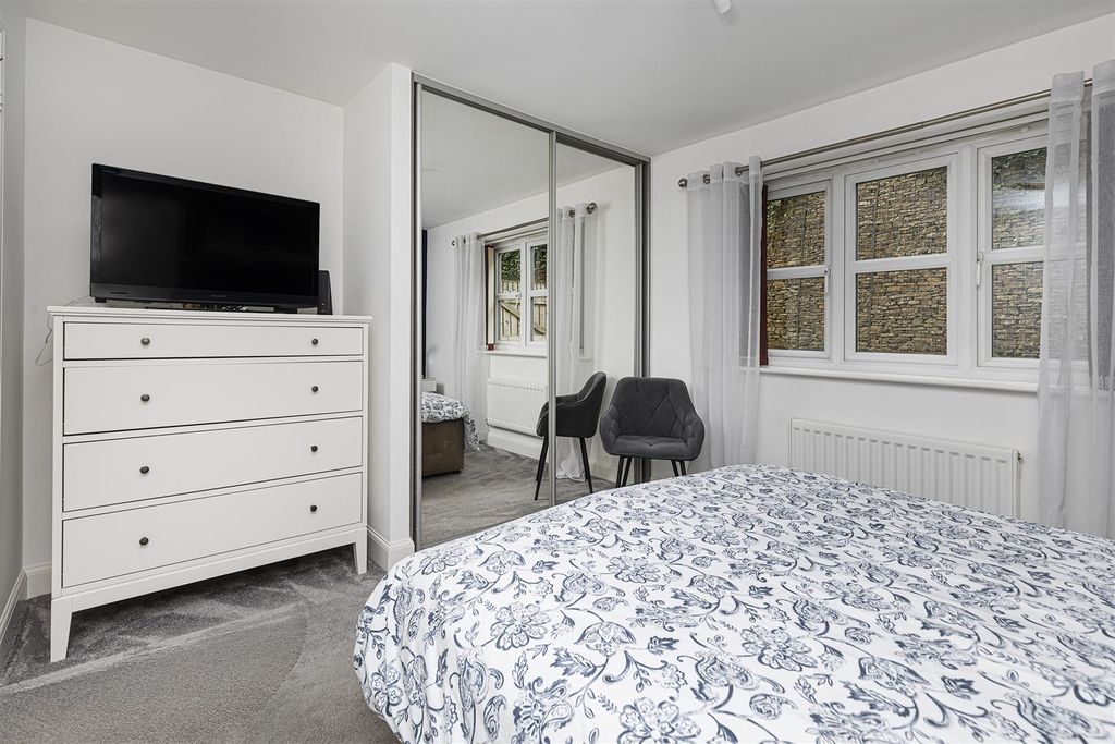 Additional image 21 of 2 bed flat for saleTennyson Avenue, Lindley, Huddersfield HD3