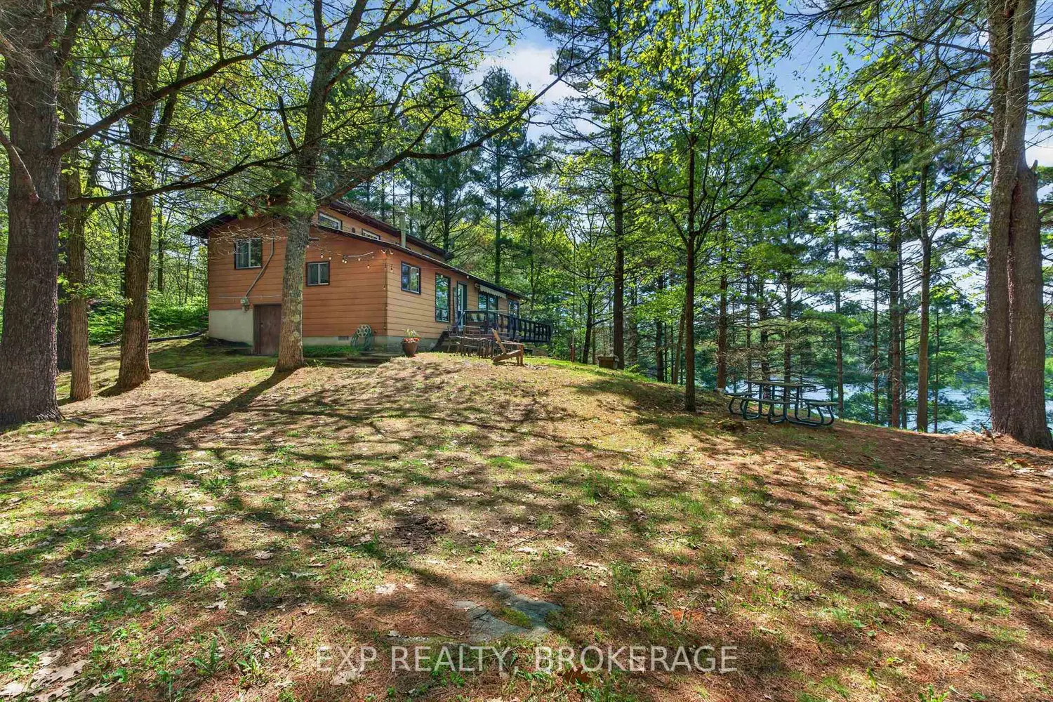 1126 Richmond Lane photo 2