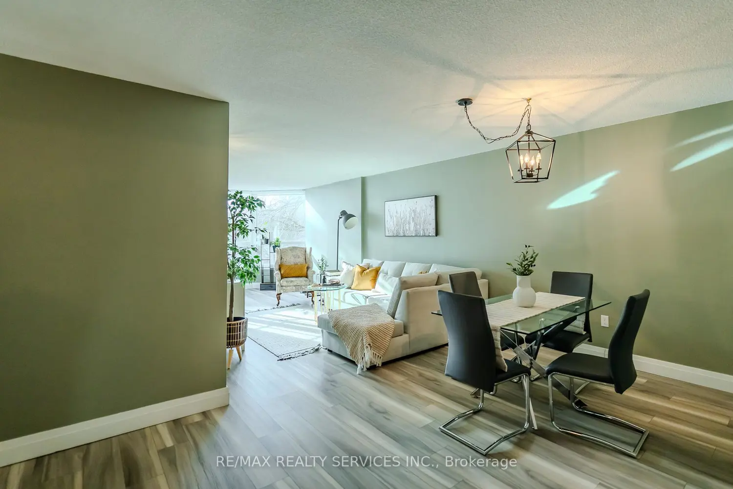 8 Lisa Street 203
