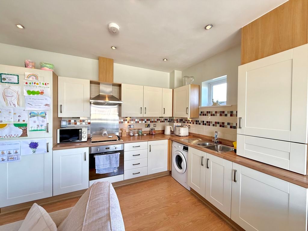 Additional image 9 of 2 bed flat for saleLeyland Road, Dunstable LU6