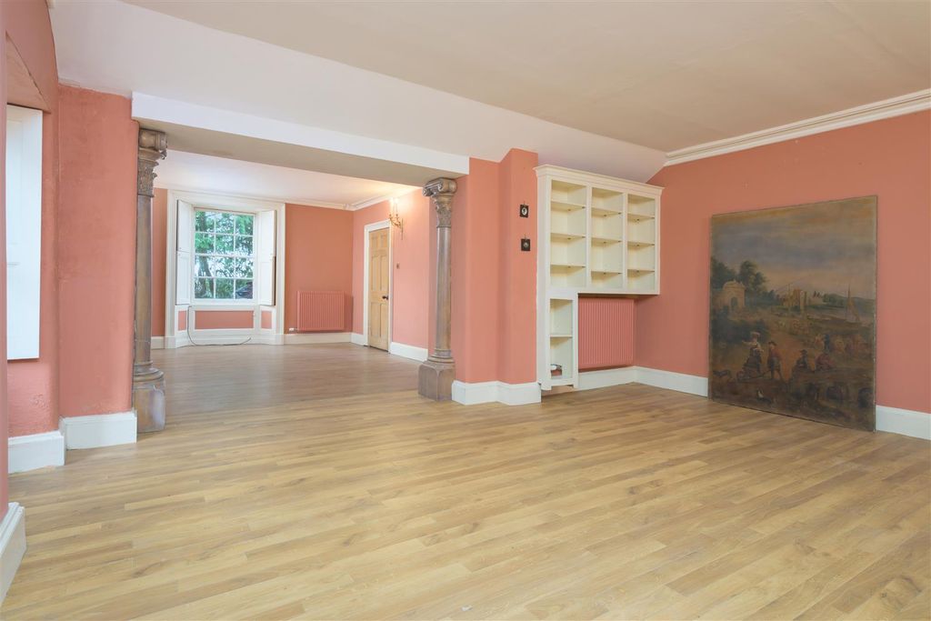 3 bed detached house for saleMeikleour, Perth PH2 photo 4