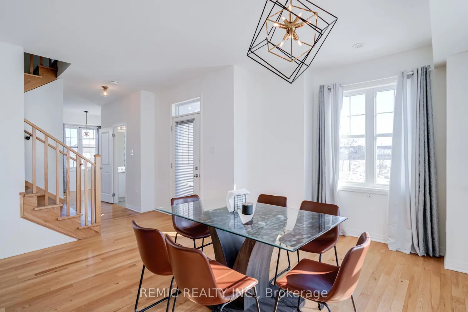 1423 Green Road photo 5