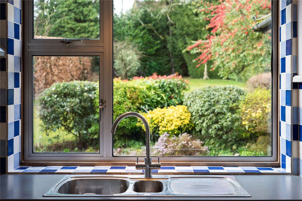 Additional image 4 of 4 bed detached house for saleMilton Avenue, Westcott, Dorking, Surrey RH4