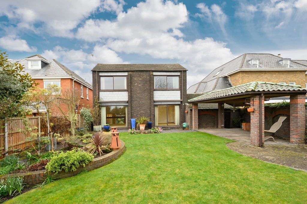 Additional image 20 of 4 bed detached house for saleHansler Grove, East Molesey, Surrey KT8