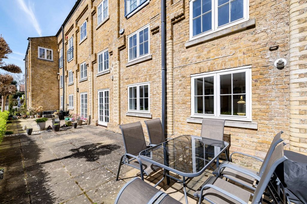 Additional image 16 of 3 bed flat for saleMill Race, River, Dover CT17