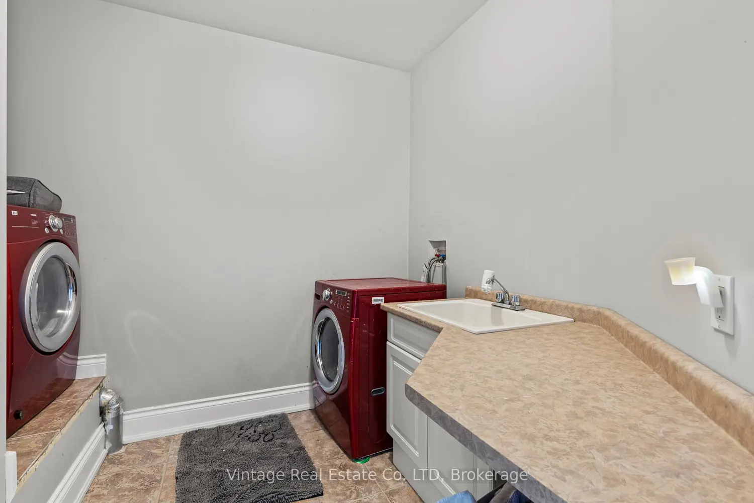 Additional image 11 of 3689 Cardinal Drive