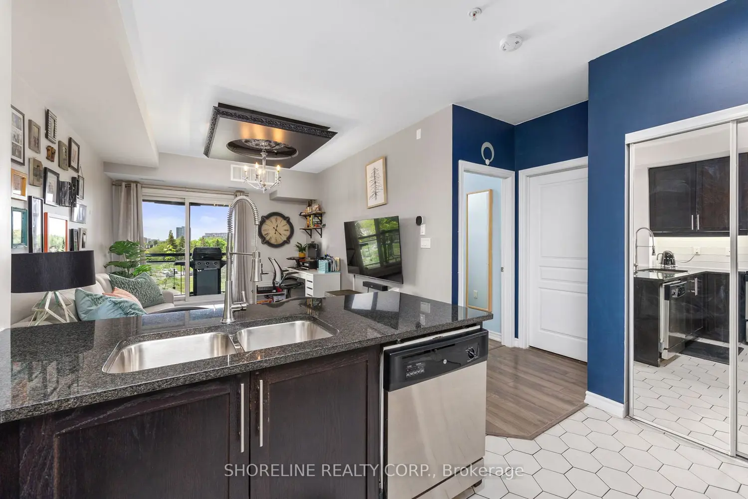 570 Lolita Gardens 401