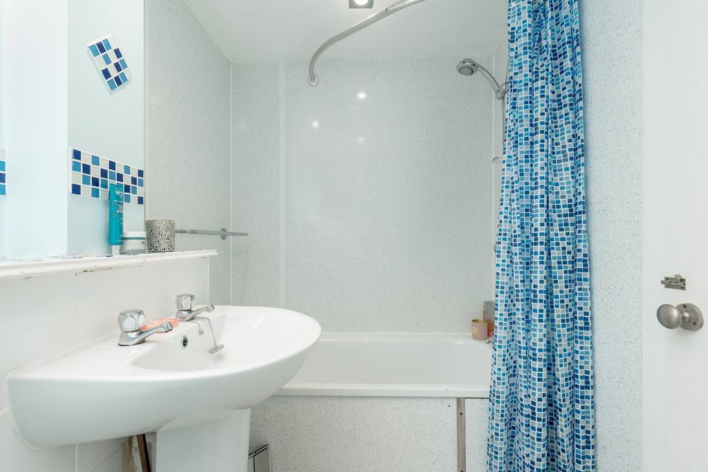 Additional image 11 of 2 bed flat for sale7 Hall Street, Walkerburn EH43