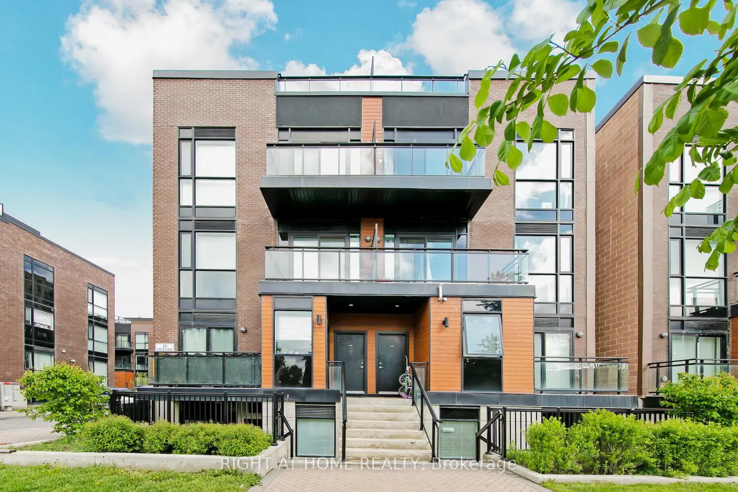 32 Coles Avenue F1103