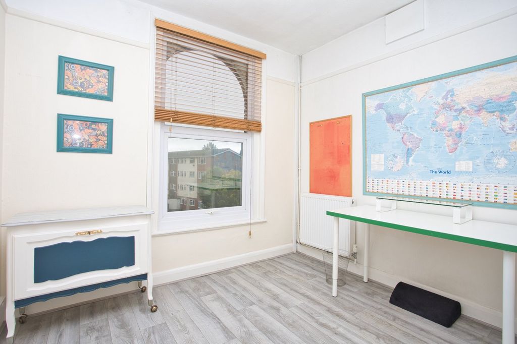 Additional image 5 of 4 bed maisonette for saleGodwyne Road, Dover CT16
