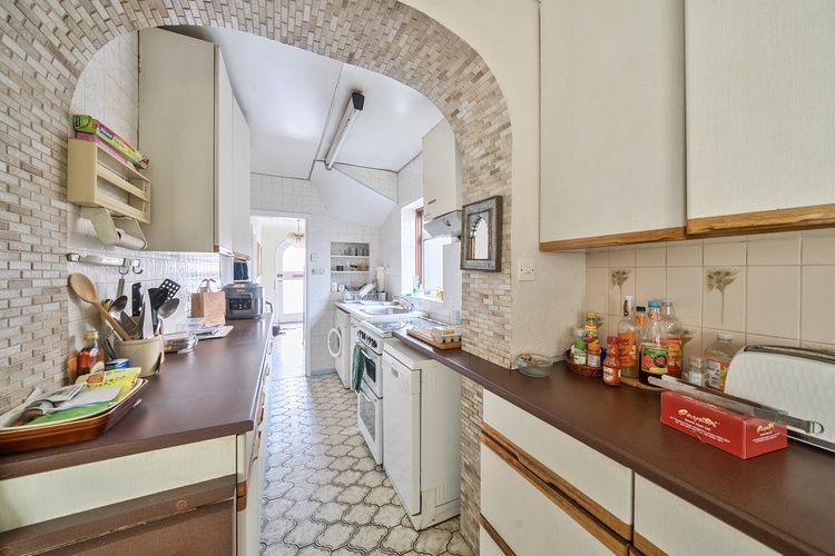 Additional image 7 of 3 bed flat for saleHolyrood Gardens, Edgware, London HA8