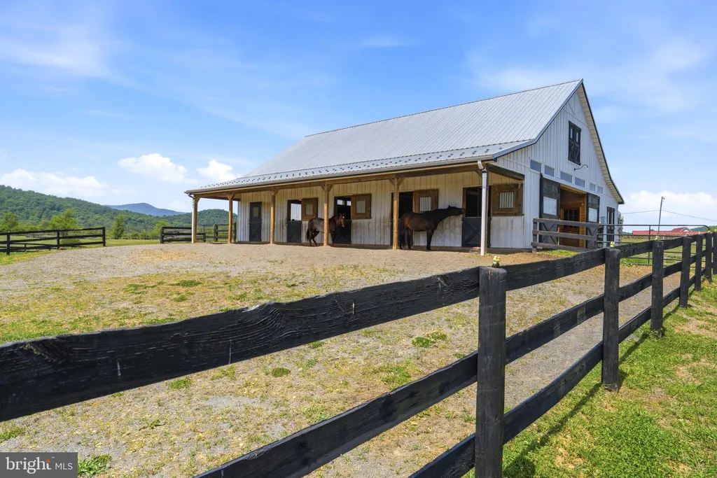Additional image 6 of 23 White Horse Hill Lane, Amissville, VA 20106