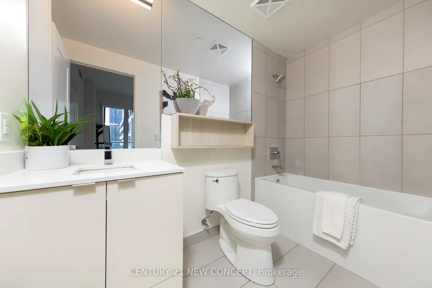 Additional image 10 of 135 Lower Sherbourne Street 1631