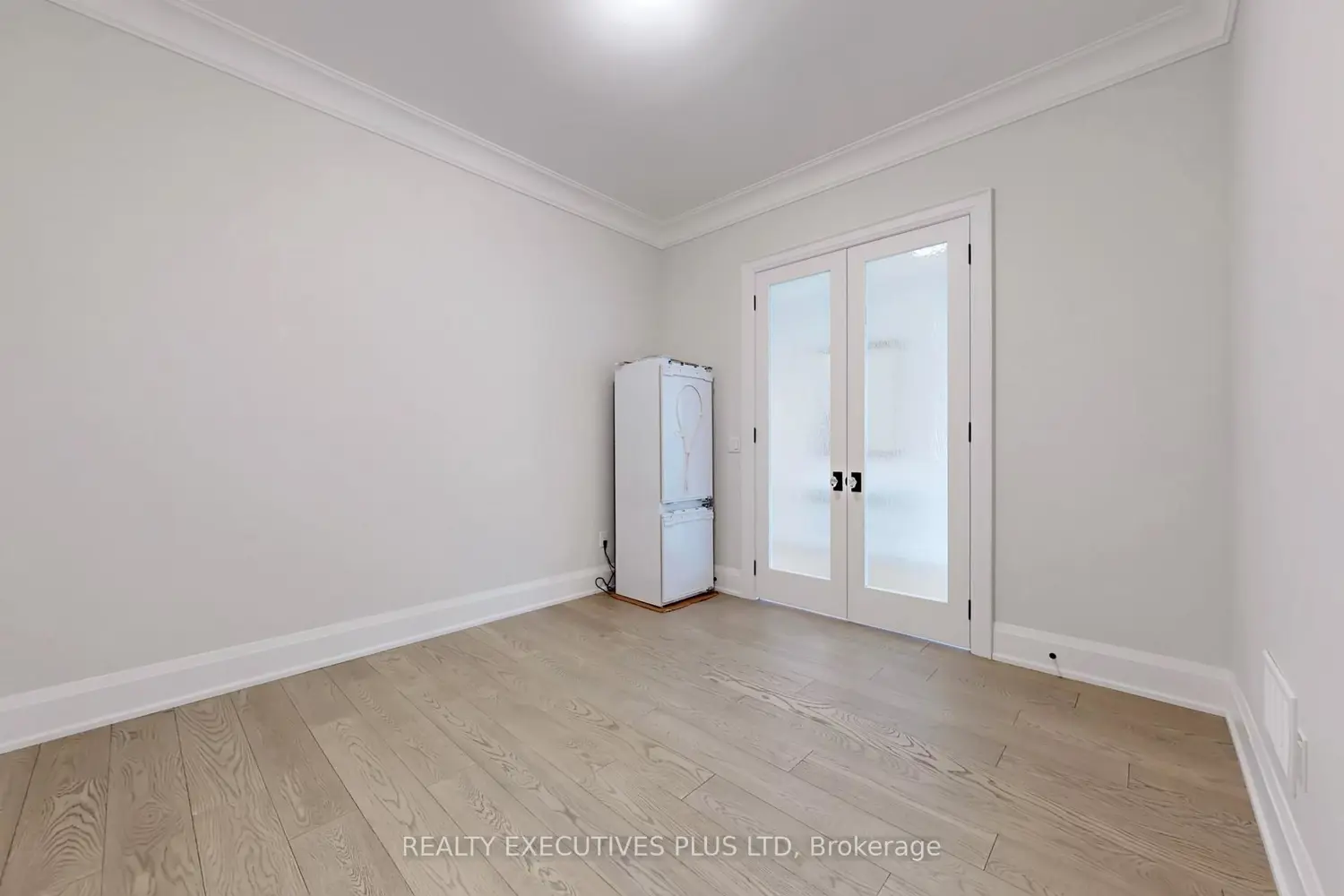 Additional image 8 of 1771 Woodview Avenue