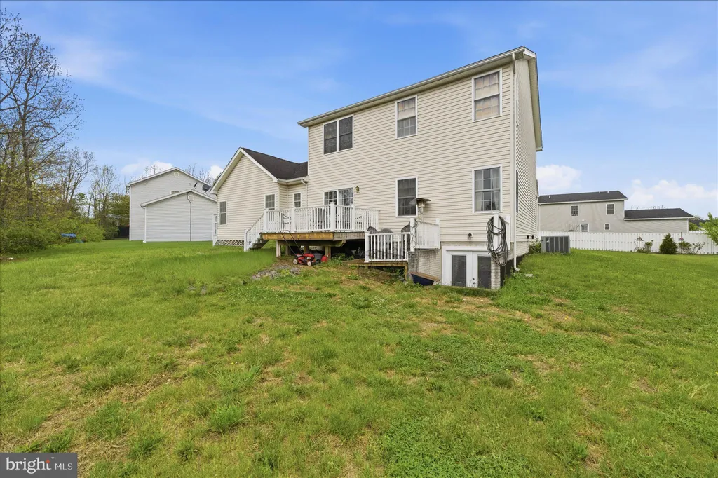46 Willowby Court, Bunker Hill, WV 25413