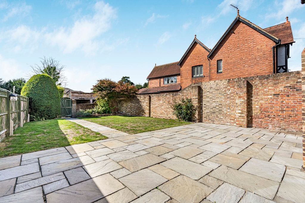 Additional image 41 of 5 bed semi-detached house for saleBarley Mow Road, Englefield Green, Egham, Surrey TW20
