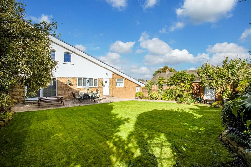 Additional image 16 of 3 bed property for saleKirkgate, Hanging Heaton, Batley WF17