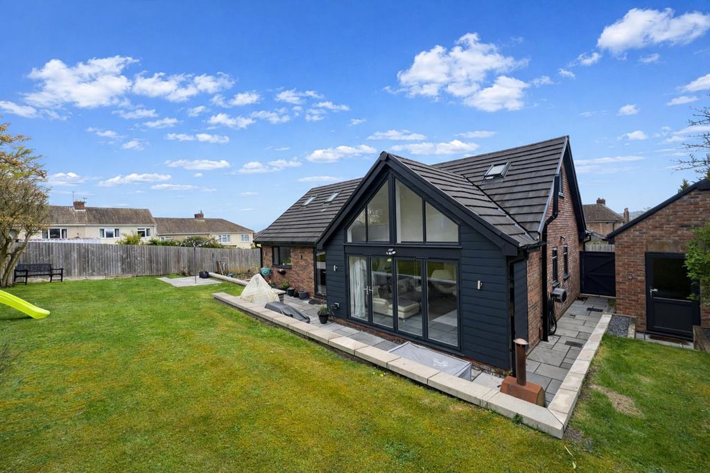 4 bed detached house for saleWoodland Avenue, Dursley GL11