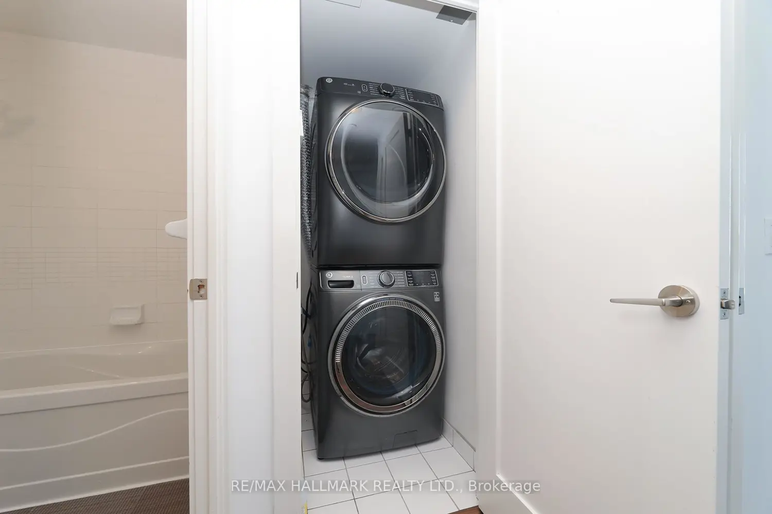 Additional image 9 of 120 Homewood Avenue 2310